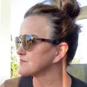 Meet your Posher, Debbie